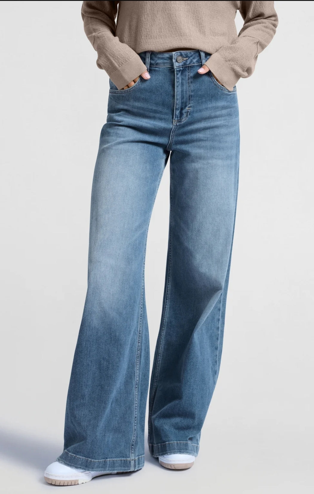 Denim Jean with extra wide leg and high waist