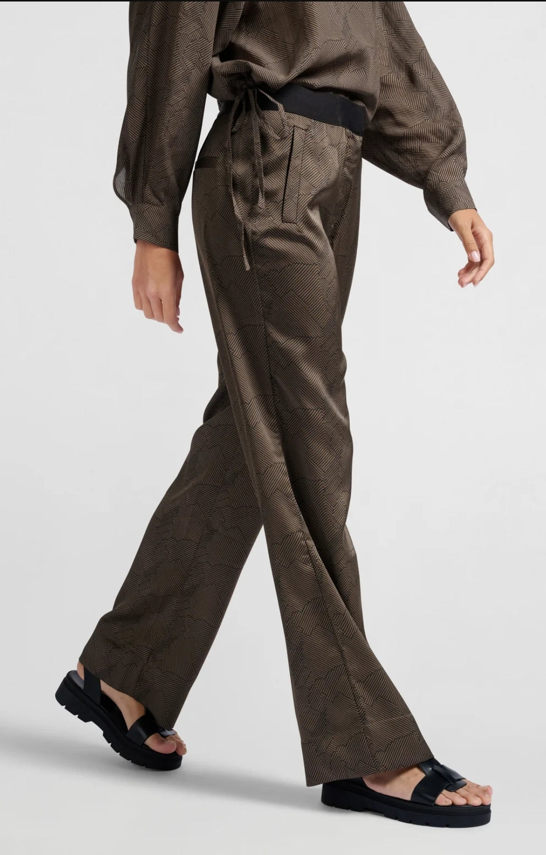 Wide Leg Printed Trouser