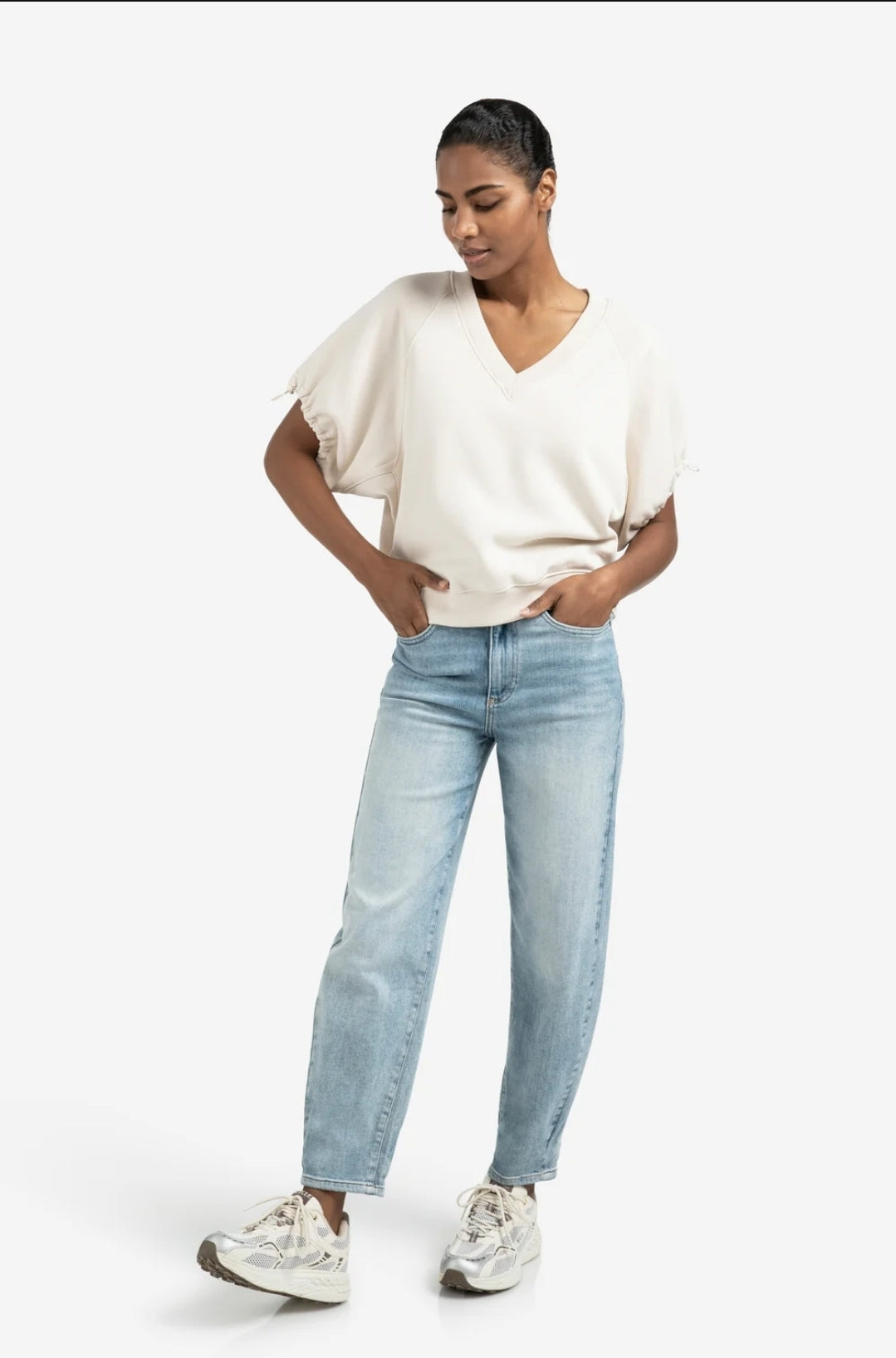 Loose Fit Jeans With High Waist