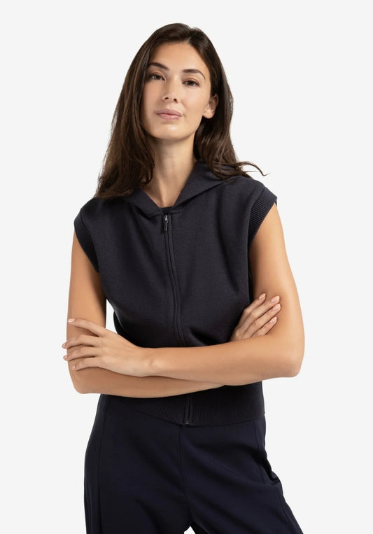 Sleeveless Hoody with Zipper