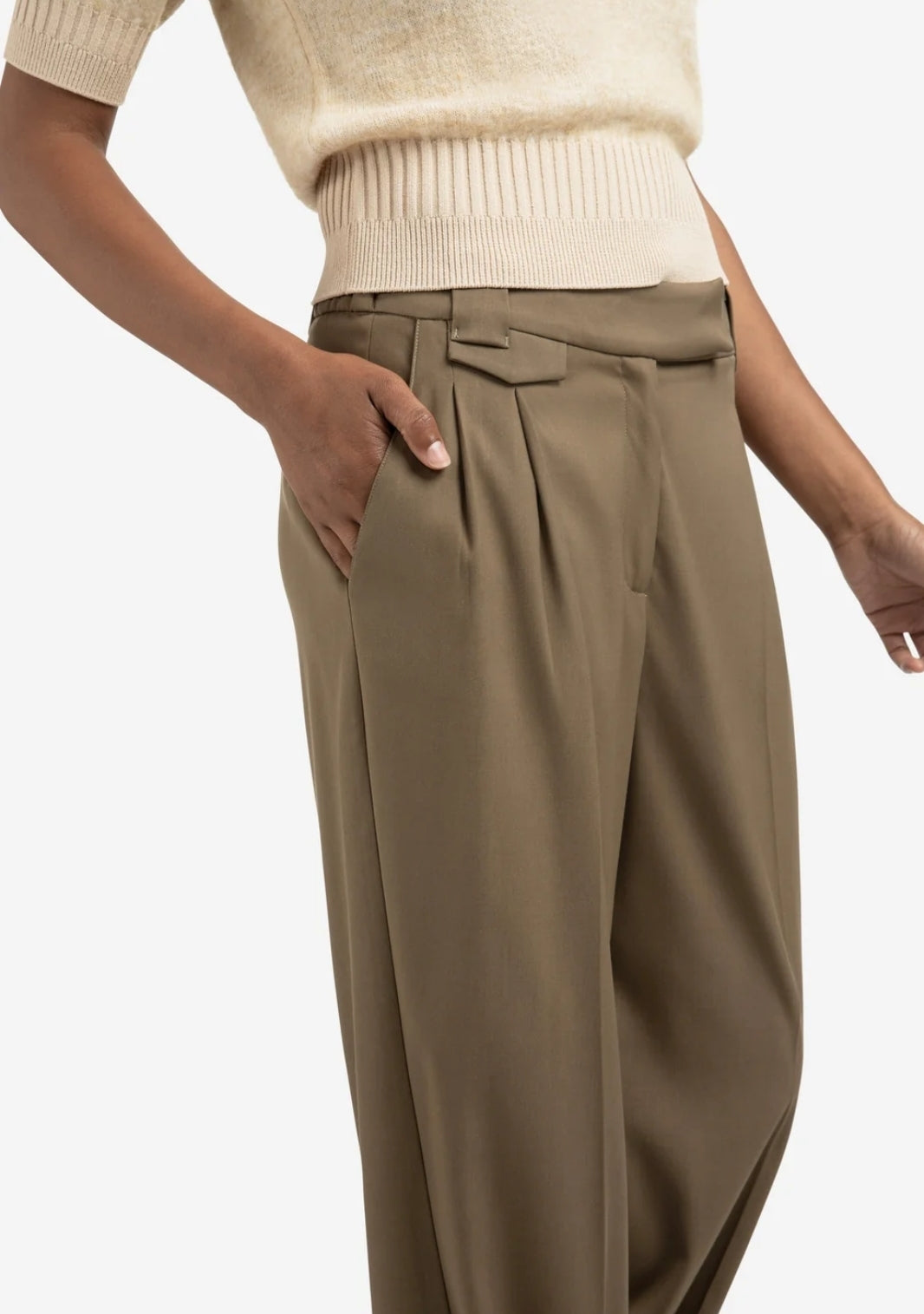 Wide Leg Trouser with slit detail